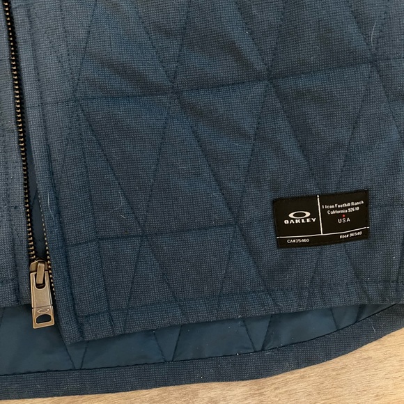 NEW Oakley mens jacket never worn size medium - Picture 3 of 5